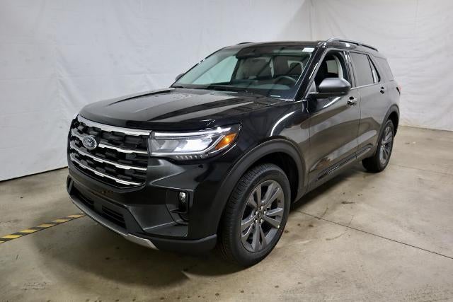 2026 Ford Explorer Active in Agate Black Metallic — front three-quarter view