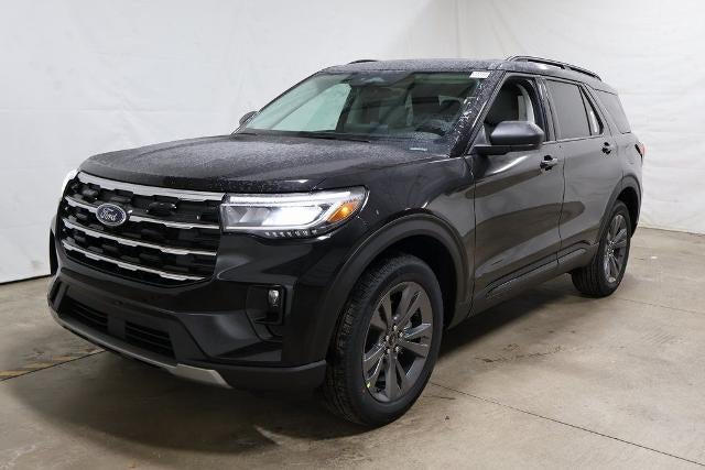 2026 Ford Explorer Active in Agate Black Metallic — front three-quarter view