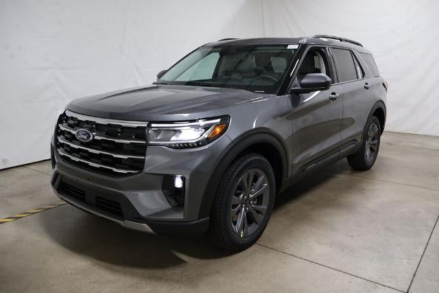 2026 Ford Explorer Active in Carbonized Gray Metallic — front three-quarter view