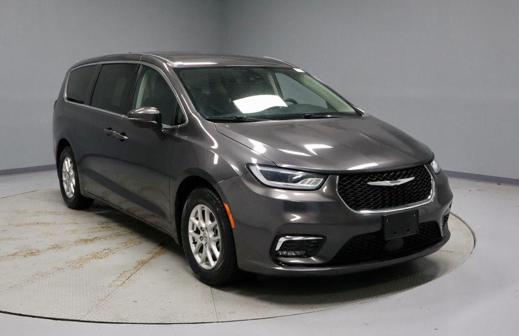 2023 Chrysler Pacifica Touring L in Granite Crystal Metallic Clearcoat — front three-quarter view