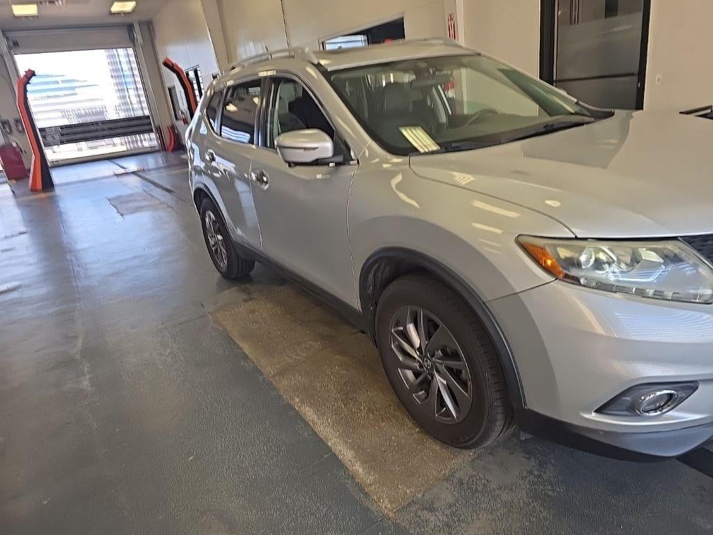 2016 Nissan Rogue SL in Brilliant Silver — front three-quarter view