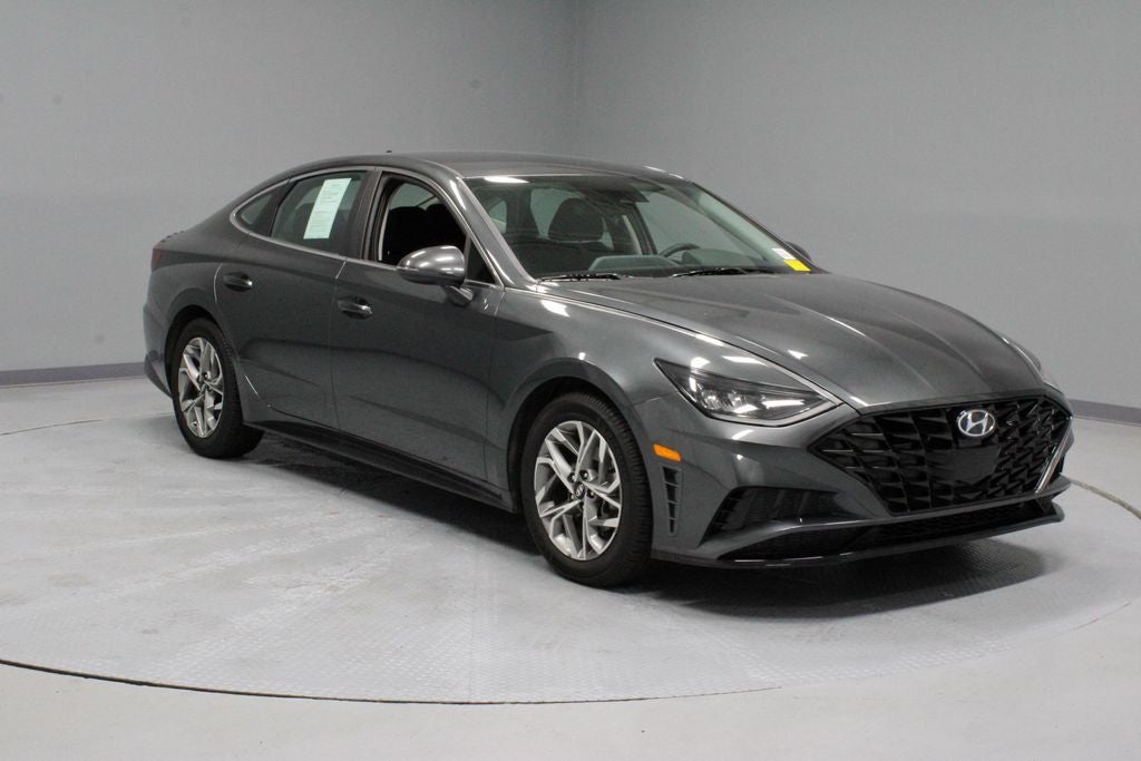 2022 Hyundai SONATA SEL in Portofino Gray — front three-quarter view
