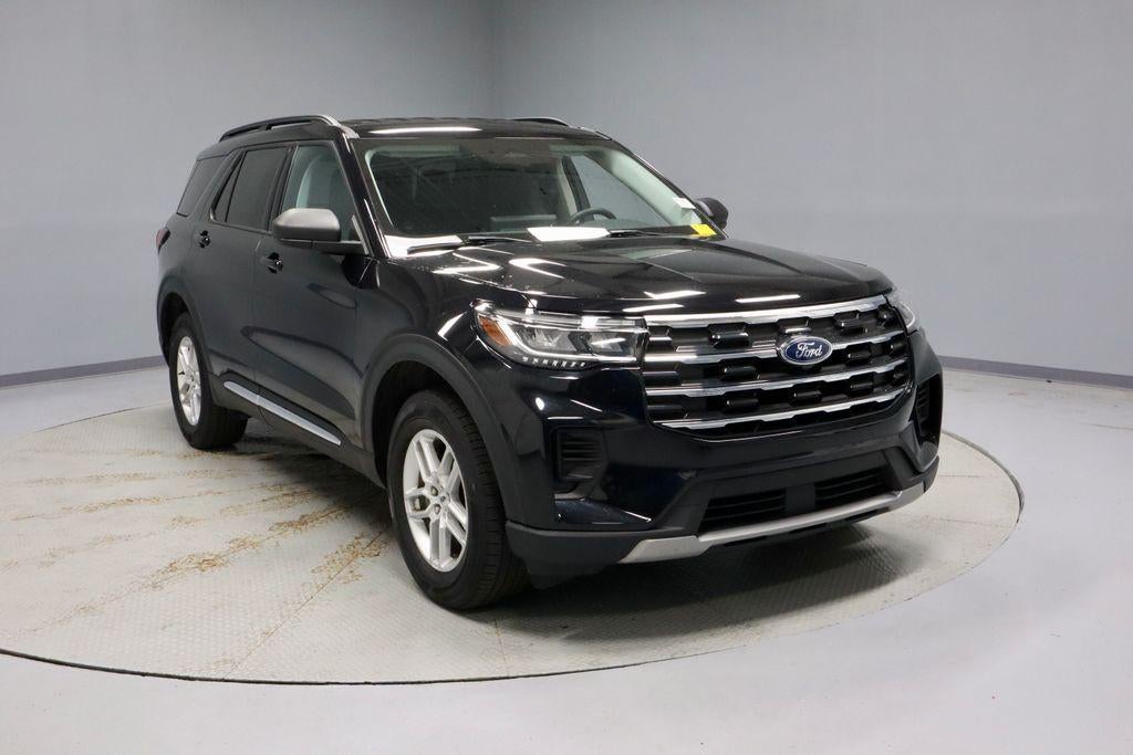2025 Ford Explorer Active 4WD in Agate Black Metallic — front three-quarter view