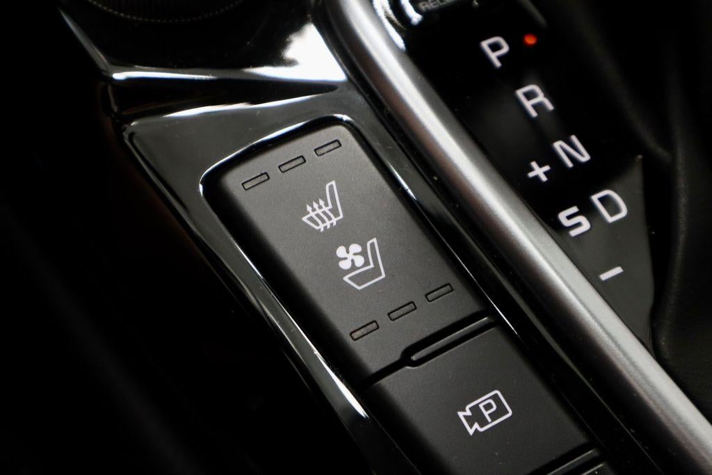 2025 Kia Seltos — detail view