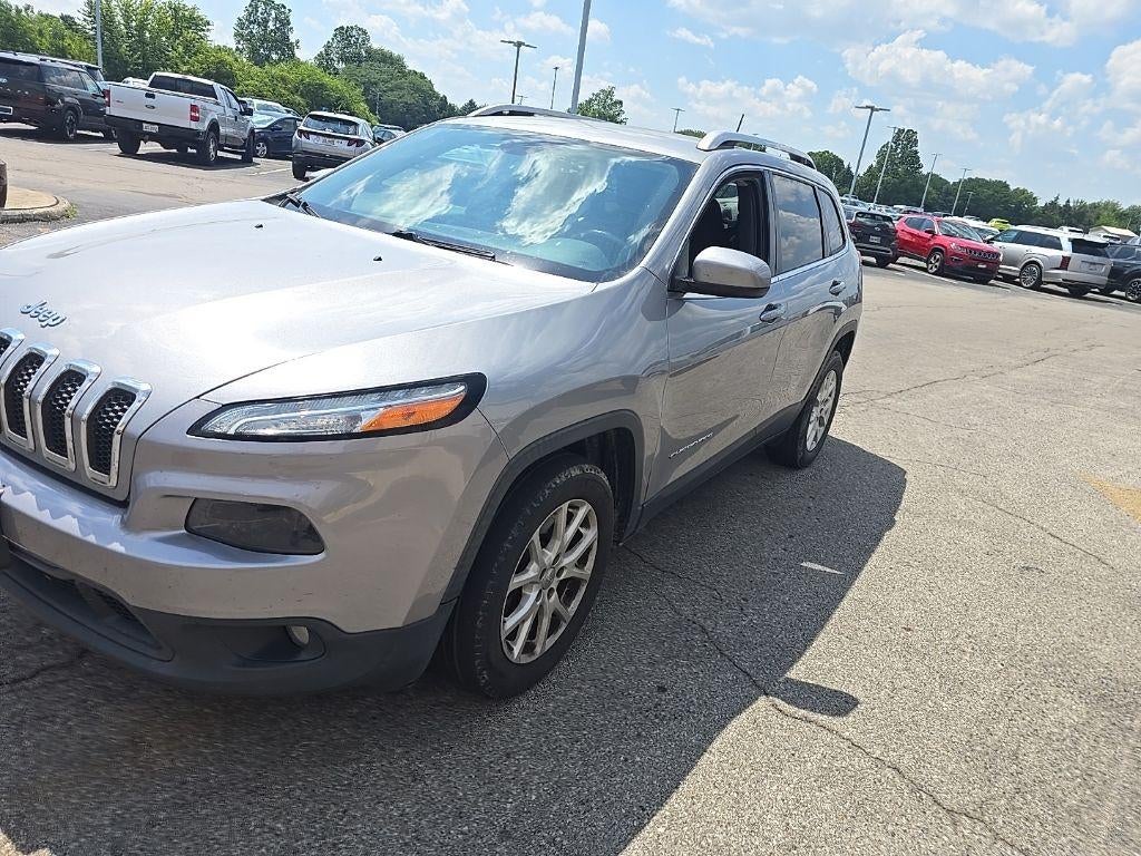 2017 Jeep Cherokee — side profile view
