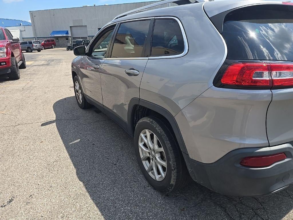 2017 Jeep Cherokee — detail view