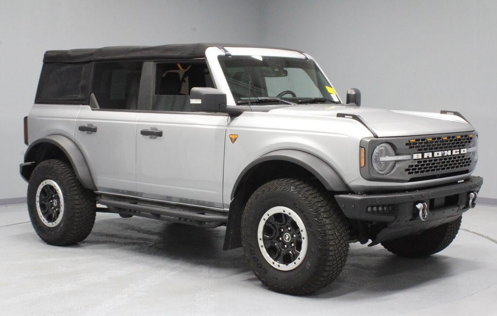 2022 Ford Bronco Badlands in Iconic Silver Metallic — front three-quarter view