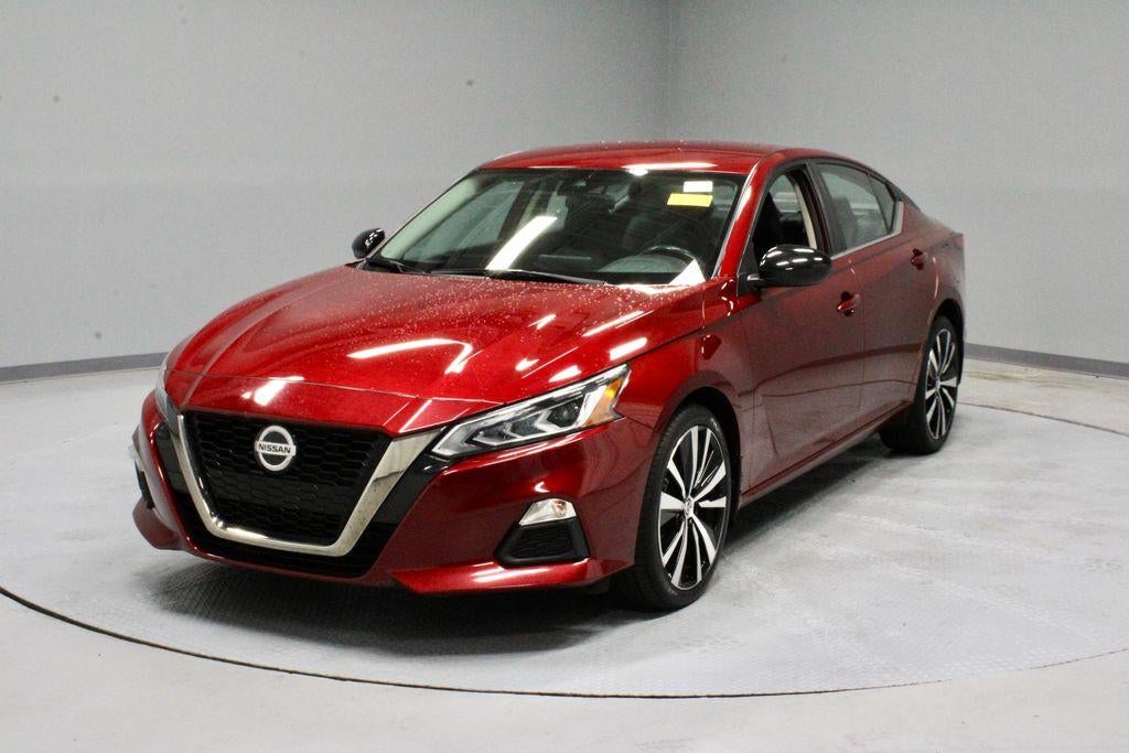 2022 Nissan Altima — detail view
