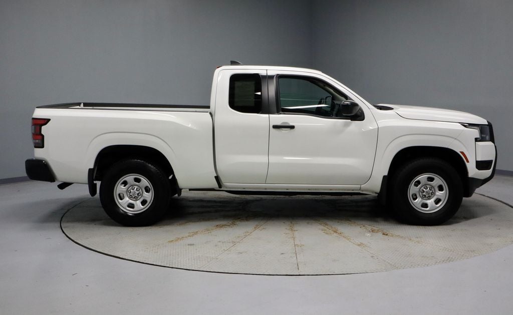 2025 Nissan Frontier — detail view