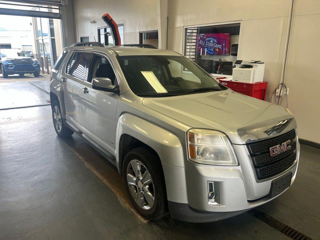 2015 GMC Terrain SLE-2 in Quicksilver Metallic — front three-quarter view