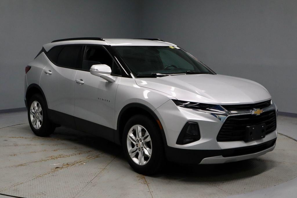 2019 Chevrolet Blazer Base in Silver Ice Metallic — front three-quarter view