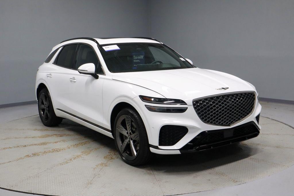 2025 Genesis GV70 3.5T Sport in Alta White — front three-quarter view