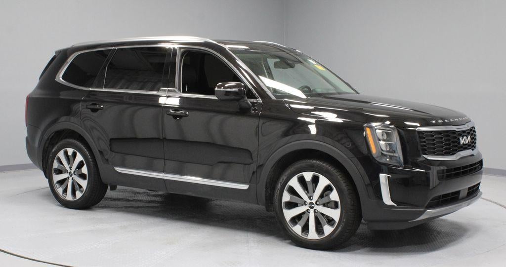 2022 Kia Telluride EX in Black Copper — front three-quarter view