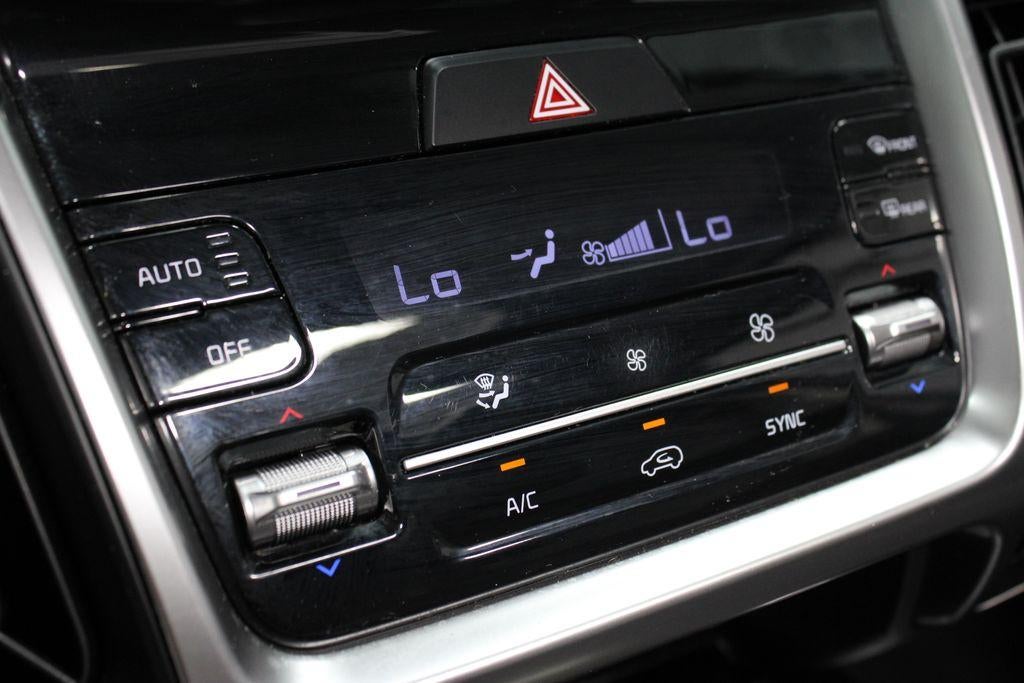2023 Kia Sorento — detail view