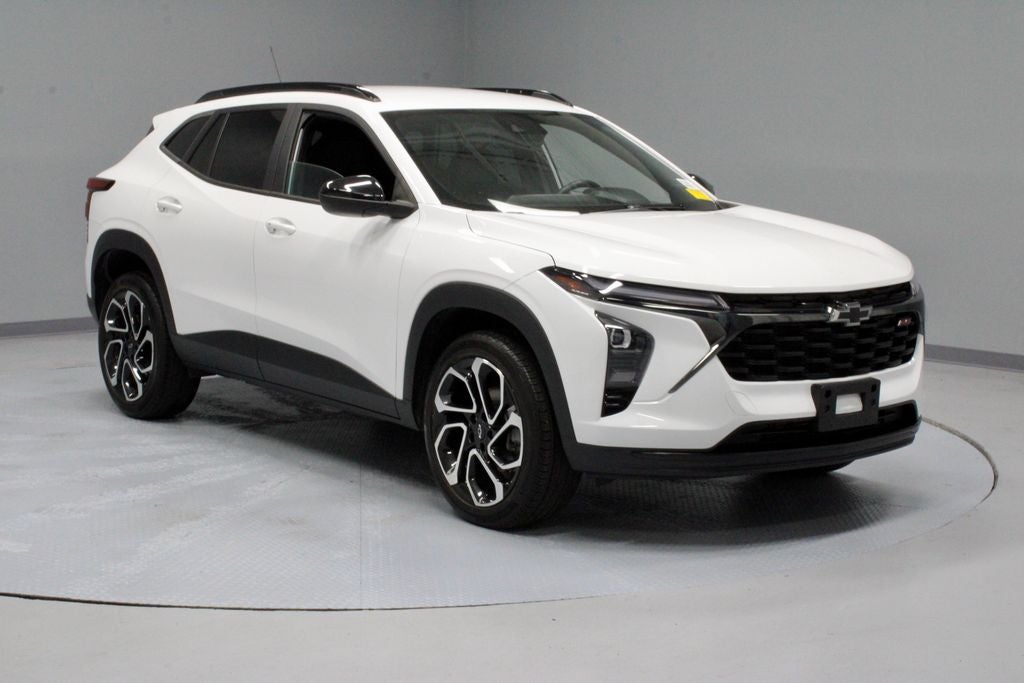 2024 Chevrolet Trax 2RS in Summit White — front three-quarter view
