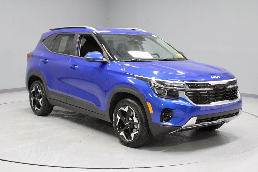 2025 Kia Seltos S in Neptune Blue — front three-quarter view